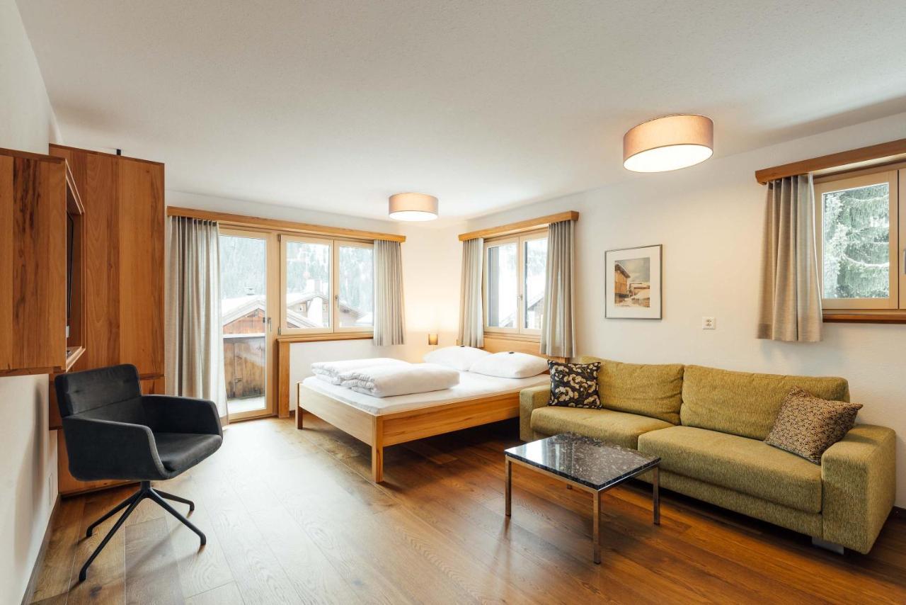 Hotel Kruezli Sedrun Buitenkant foto