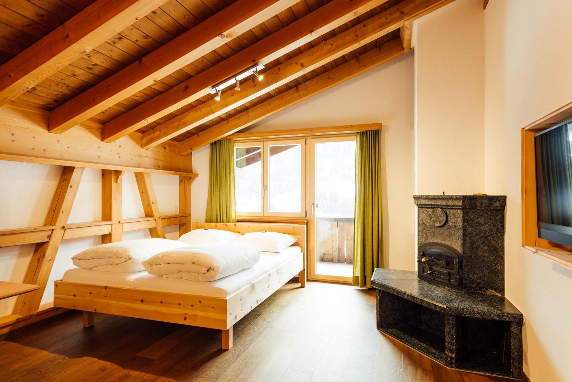 Hotel Kruezli Sedrun Kamer foto